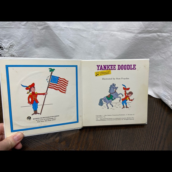 Vintage Story Book, Children Book, Rare 1984 - Picture 5 of 9